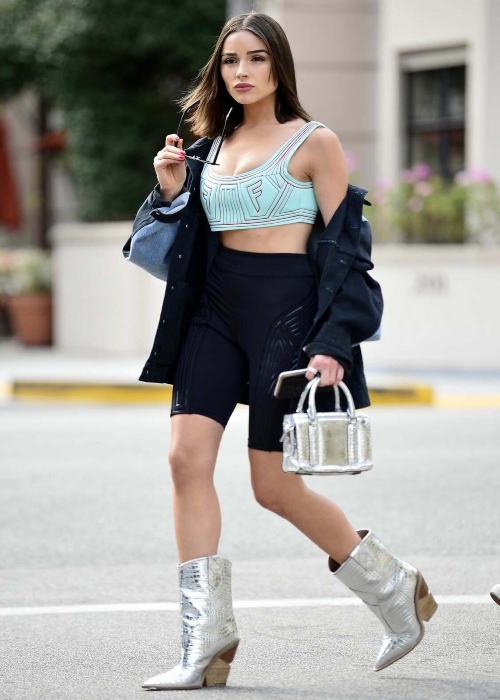 Sporty Chic Street Style, Sport Bra Outfits